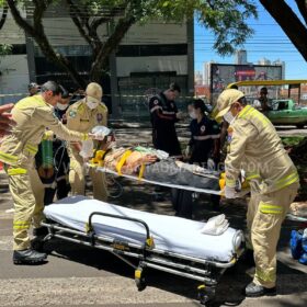 Fotos de Sorveteiro é intubado após ser atropelado por moto em Maringá 