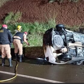 Fotos de Três pessoas morreram carbonizadas após acidente na região