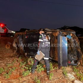 Fotos de Um adolescente morreu e duas sofreram ferimentos graves após carro com queixa de furto capotar 