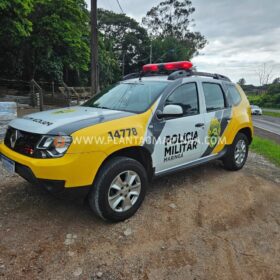 Fotos de Câmera registra homem sendo morto com vários tiros dentro de carro em Maringá 