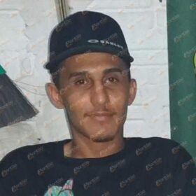 Jovem é executado com vários tiros na garagem de casa na madrugada deste sábado Foto 1 Fotos de Jovem é executado com vários tiros na garagem de casa na madrugada deste sábado