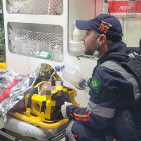 Moça é intubada após grave acidente de moto em Maringá Foto 1 Fotos de Moça é intubada após grave acidente de moto em Maringá