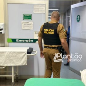 Fotos de Homem é socorrido após ser baleado no portão de casa em Maringá