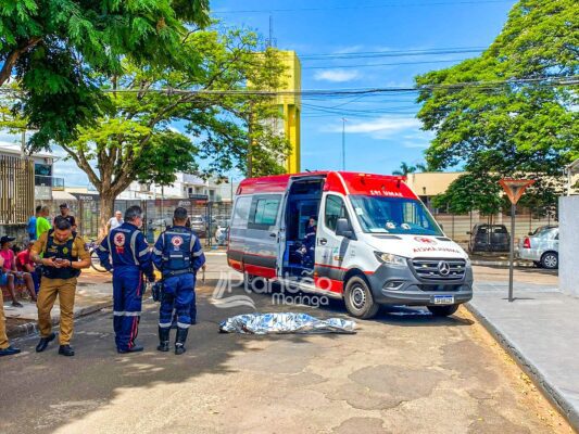Homem morre atropelado por carro na manhã deste sábado Foto 1 Fotos de Homem morre atropelado por carro na manhã deste sábado