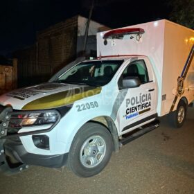 Fotos de Jovem é executado a tiros e mulher é baleada em praça na zona sul de Maringá