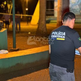 Fotos de Jovem é executado a tiros e mulher é baleada em praça na zona sul de Maringá