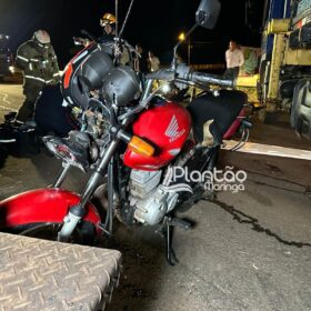 Fotos de Motociclista é intubado após bater em caminhão em Maringá