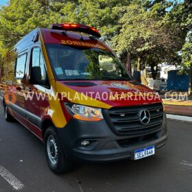 Fotos de Câmera registra colisão seguida de capotamento em Maringá