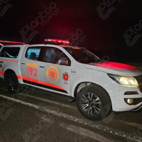 Fotos de Ciclista morre atropelado e carreta tomba no Contorno Norte de Maringá