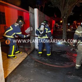 Homem fica ferido durante incêndio em residência em Sarandi Foto 1 Fotos de Homem fica ferido durante incêndio em residência em Sarandi