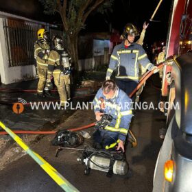 Fotos de Homem fica ferido durante incêndio em residência em Sarandi