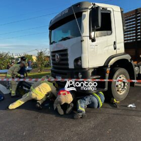 Fotos de Mulher vai parar embaixo de caminhão após acidente em Maringá 