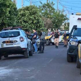 Fotos de Suspeitos de uma série de homicídios morrem em confronto com polícia em Sarandi 