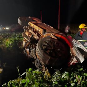 Fotos de Três pessoas morrem em grave acidente na noite desta quarta-feira