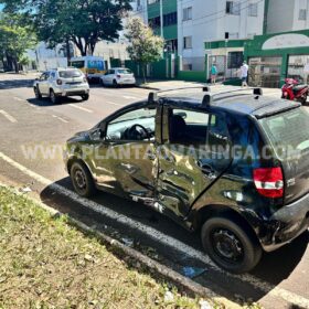 Fotos de Câmera de segurança registra carro avançando preferencial e causando grave acidente em Maringá