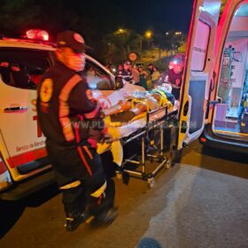 Fotos de Colisão entre motocicletas deixa duas pessoas gravemente feridas em Maringá