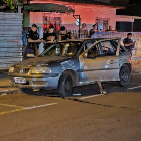 Fotos de Homem é executado com 25 tiros dentro de carro em Sarandi 