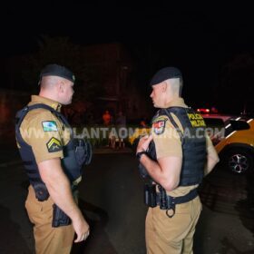 Fotos de Homens encapuzados e armados invadem área de lazer em Sarandi e deixa três adolescentes feridos 