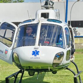 Motorista é socorrido de helicóptero após capotar carro na BR-376 Foto 1 Fotos de Motorista é socorrido de helicóptero após capotar carro na BR-376