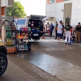 Fotos de Câmera de segurança flagra momento em que homem é esfaqueado por colega de trabalho, em Maringá.