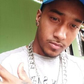 Fotos de Jovem é executado a tiros enquanto jogava sinuca em uma conveniência, em Maringá