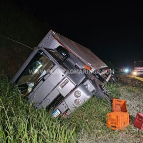 Fotos de Motociclista morre após bater em três carretas, um caminhão e um carro em Marialva