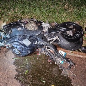 Fotos de Motociclista morre após bater em três carretas, um caminhão e um carro em Marialva