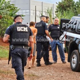 Fotos de Polícia Civil cumpre mandados em operação contra grupo de Nego Fi, em Sarandi