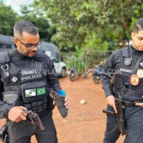 Fotos de Polícia Civil cumpre mandados em operação contra grupo de Nego Fi, em Sarandi