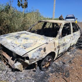 Fotos de Polícia investiga se carro encontrado incendiado foi usado em execução, em Sarandi
