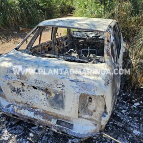 Fotos de Polícia investiga se carro encontrado incendiado foi usado em execução, em Sarandi