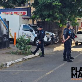 Fotos de Câmera registra funcionário de supermercado sendo executado na frente do trabalho em Sarandi 