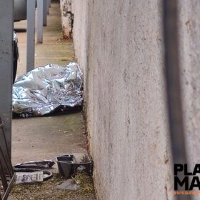 Fotos de Câmera registra funcionário de supermercado sendo executado na frente do trabalho em Sarandi 