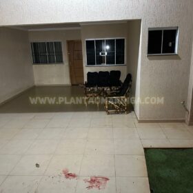 Câmera registra momento que homem é executado a tiros na frente da esposa, em Maringá Foto 1 Fotos de Câmera registra momento que homem é executado a tiros na frente da esposa, em Maringá