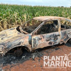 Fotos de Carro que pode ter sido utilizado em tentativa de homicídio em Maringá é localizado incendiado