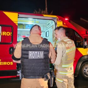 Fotos de Homem confunde policiais com integrantes de grupo rival e acaba baleado após apontar arma para Rotam, em Sarandi