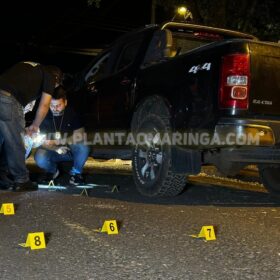Fotos de Câmeras de segurança registraram homem sendo executado dentro de caminhonete durante emboscada em Maringá