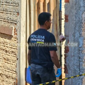 Fotos de Homem é executado com 14 tiros no quintal de uma residência, em Maringá 