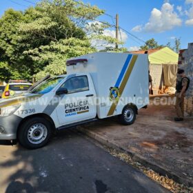 Fotos de Homem é executado com 14 tiros no quintal de uma residência, em Maringá 