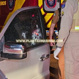 Fotos de Homem morre após ser alvejado por diversos tiros dentro de carro, em Sarandi