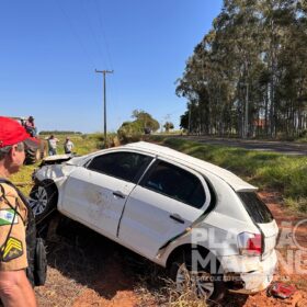 Fotos de Motorista é preso após carro com maconha capotar - parte da carga foi saqueada por outros motoristas