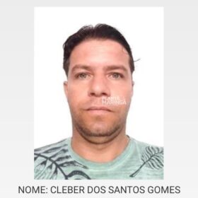Fotos de Passageiro e assaltante que morreram após assalto a ônibus são identificados - os dois eram moradores de Sarandi