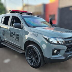 Fotos de Traficante é baleado ao tentar pegar arma de policial da Rotam, em Maringá