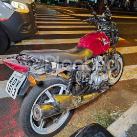 Fotos de Dois jovens são intubados após colisão entre motos em Maringá