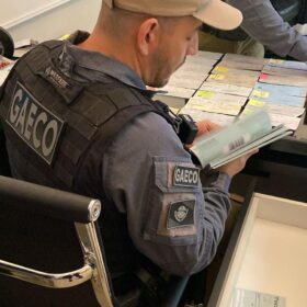 Fotos de Gaeco de Maringá cumpre 16 mandados em operação contra lavagem de dinheiro a partir de comércio de produtos eletrônicos pela internet