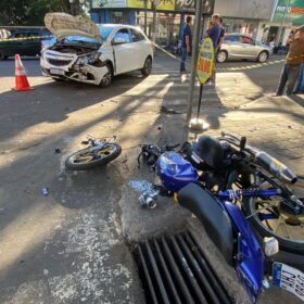 Fotos de Motociclista agradece a Deus em postagem por livramento em acidente impressionante