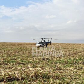 Fotos de Motorista capota carro com produtos contrabandeados ao fugir da polícia na PR-317