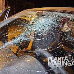 Fotos de Motorista na contramão fica ferido após bater carro contra poste em Maringá