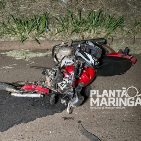 Fotos de Vídeo mostra carro contramão atingido moto e deixando motociclista em estado grave em Maringá