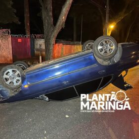 Fotos de Motorista com suspeita de embriaguez capota carro após bater em árvore em Maringá